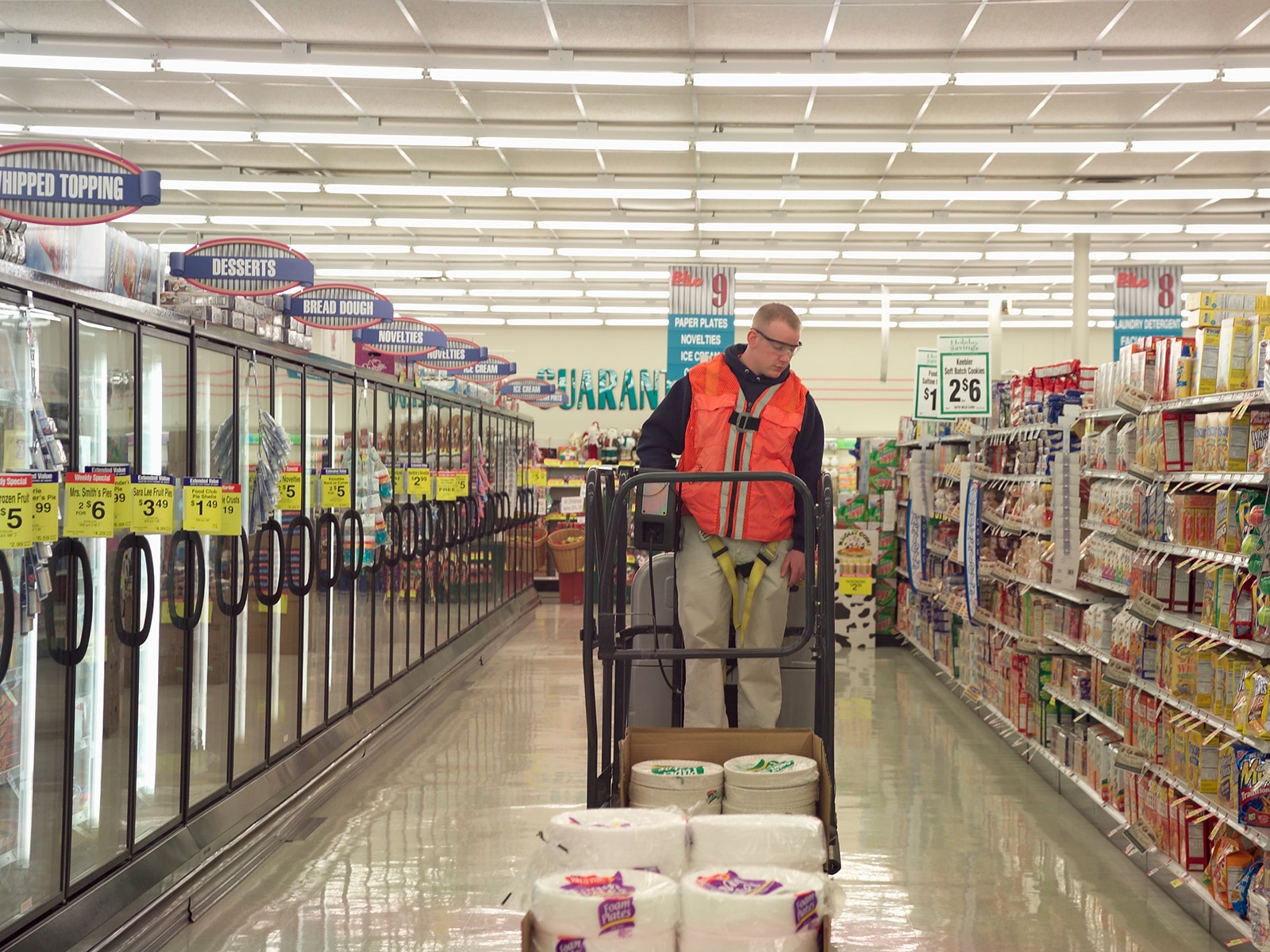 jlg 20msp driveable stock picker grocery store application