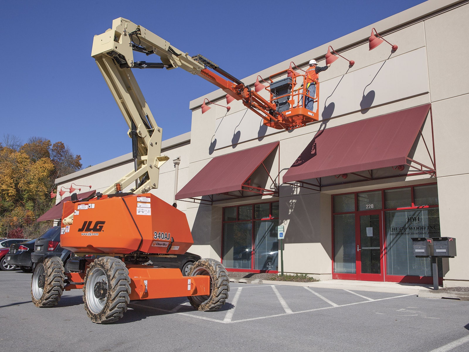 jlg 340 aj articulating boom lift application