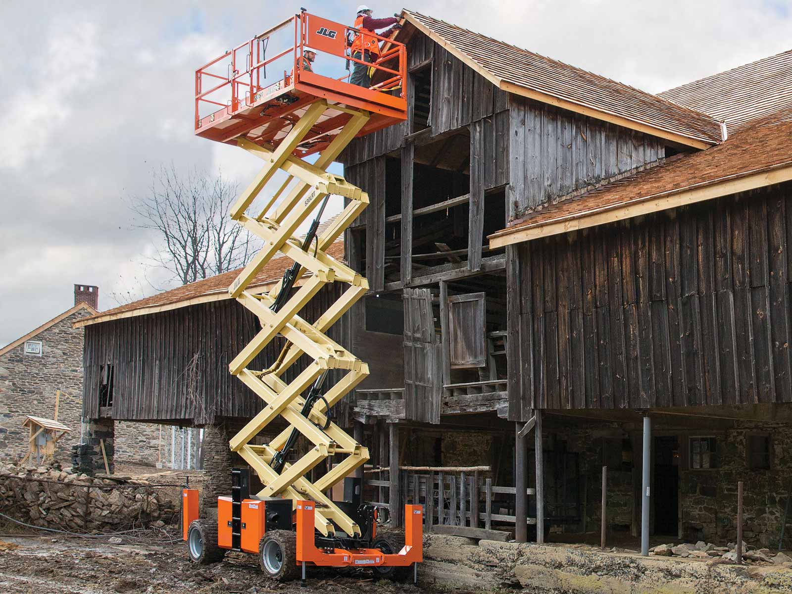 jlg 530lrt engine powered scissor lift maintenance application