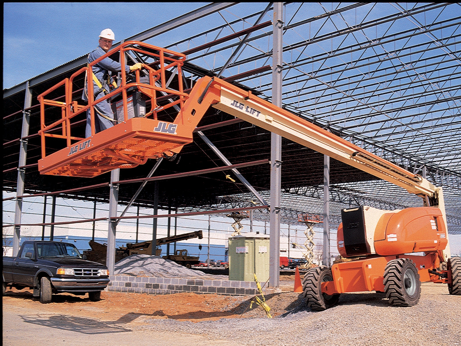 jlg 800a articulating boom lift application