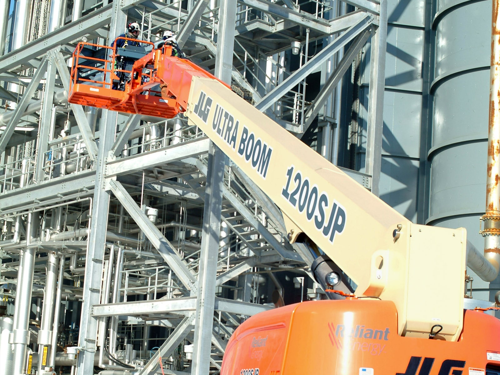 jlg 800s telescopic boom lift application
