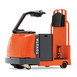 Core-Tow-Tractor_Studio_34-scaled