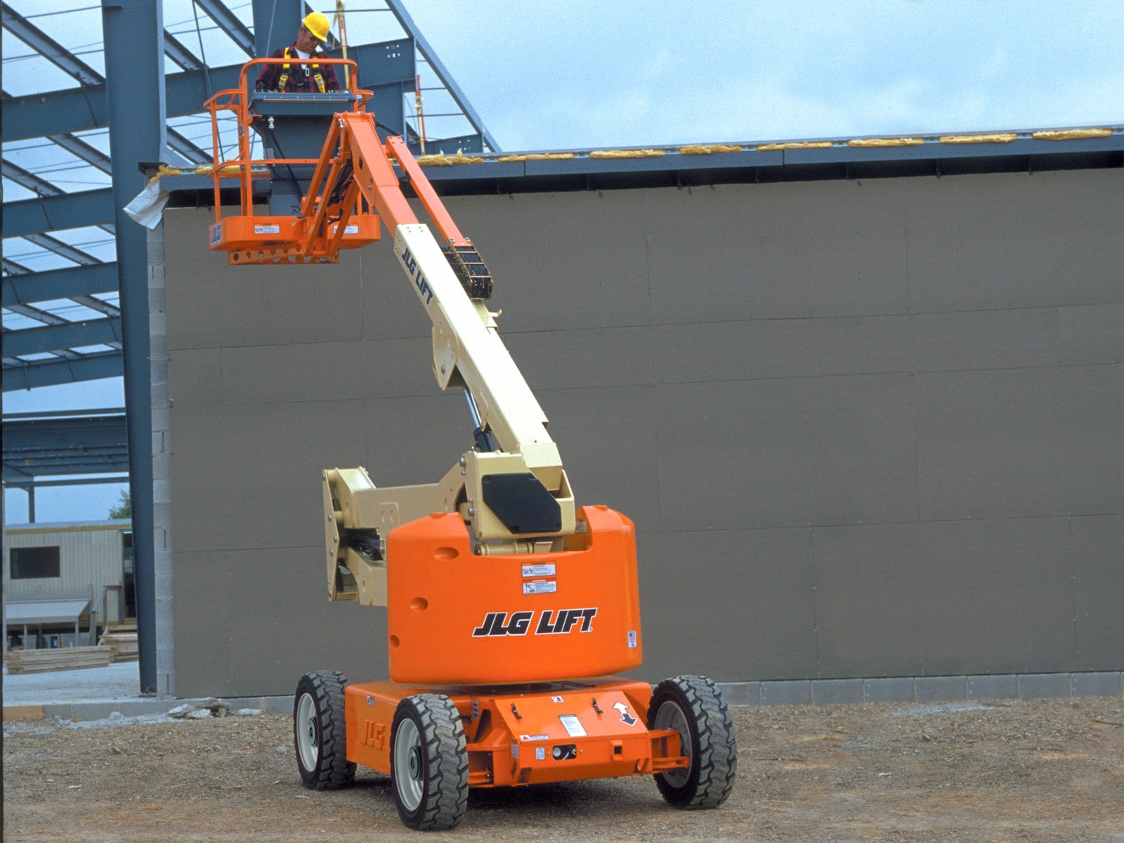 jlg e450ajp articulating boom lift application