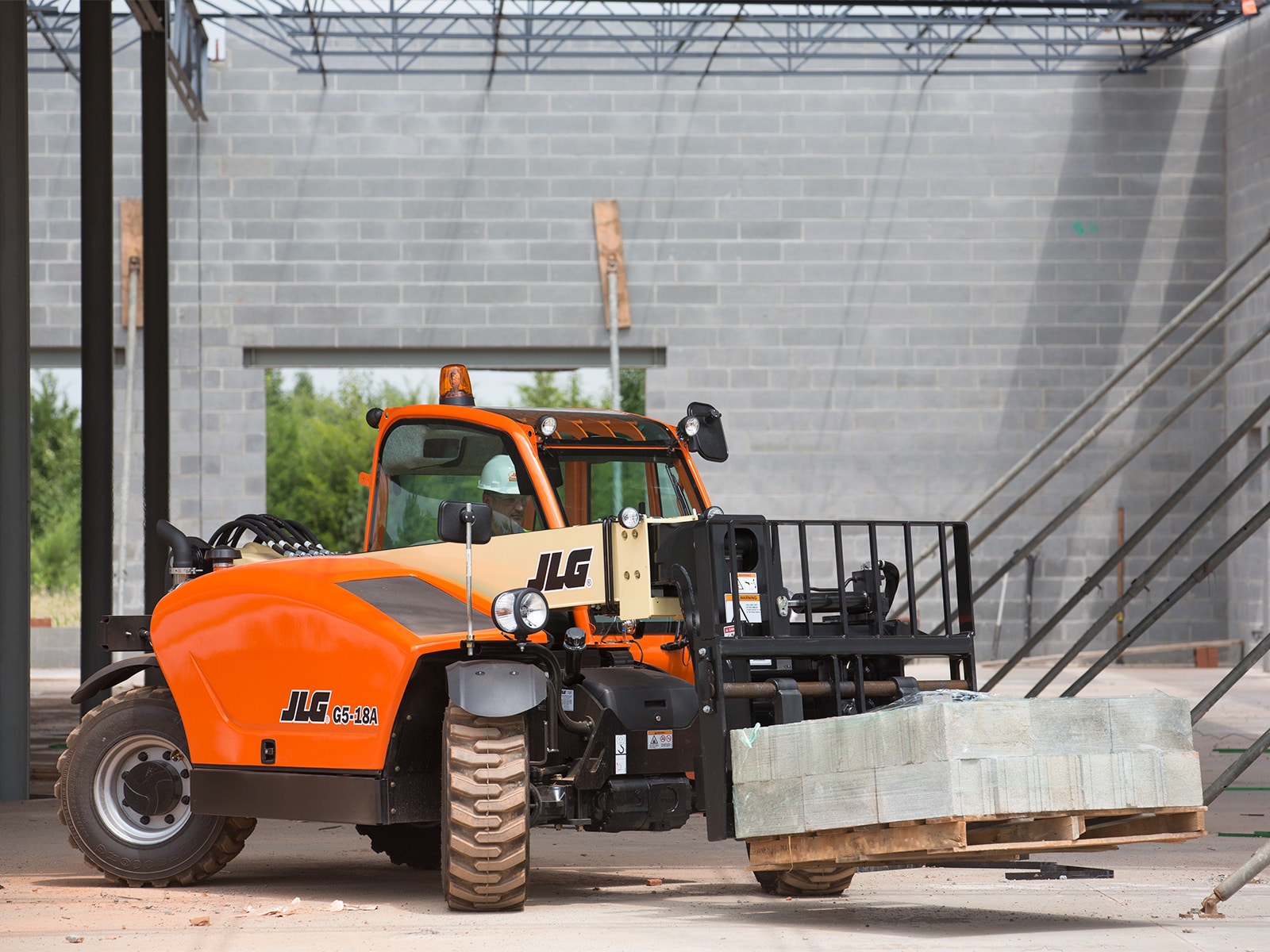 jlg g5-18a telehandler application