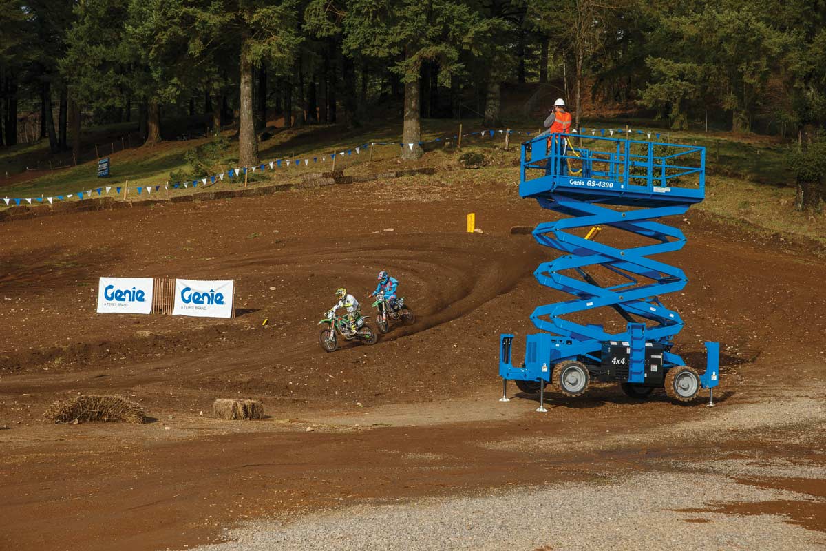 genie gs-4390 rt rough terrain scissor lift application