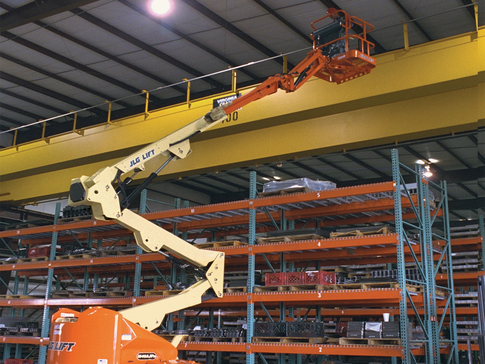 jlg m400ajpn articulating boom lift application
