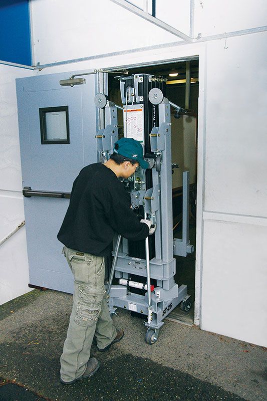 genie super tower material lift application