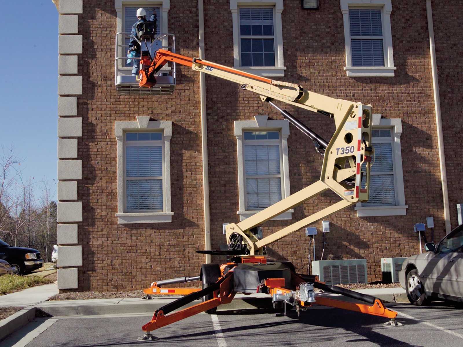 jlg t350j towable boom lift application