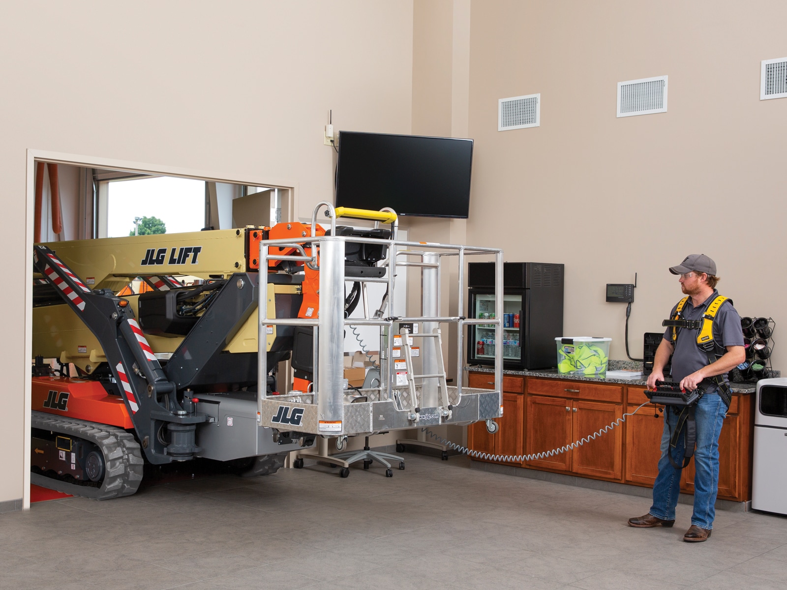 jlg x1000aj compact crawler boom lift doorway