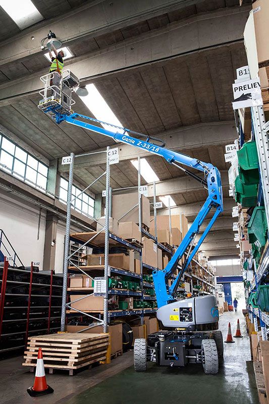 genie z-33/18 articulating boom lift indoor application