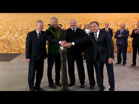 Лукашенко: Исторический день сегодня! Подарок, который мы сделали своими руками, своим умом! // БНБК