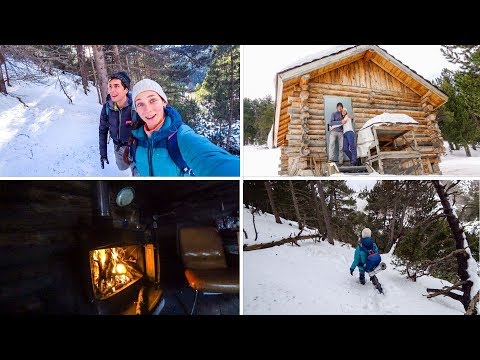 Crazy winter hiking in more than 1 metre of snow! | Night in the luxurious cabin in the woods