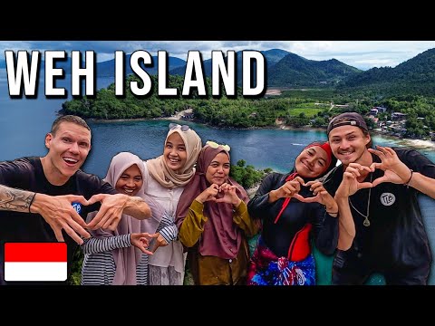 Our New FAVORITE ISLAND In INDONESIA