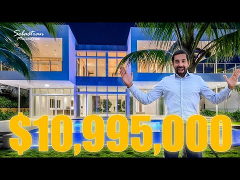 TOUR  a INCREIBLE MANSION con JARDIN INTERNO. Incluye CINE, MUELLE, ELEVADOR y área de GIMNASIO