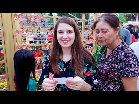 Visiting Pagodas on the First Day of the New Year! Vietnam Vlogs Day 7